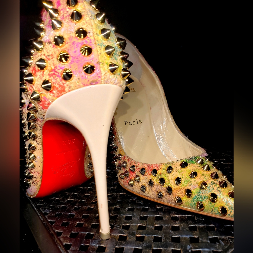 Red bottom heels - Picture 2 of 6